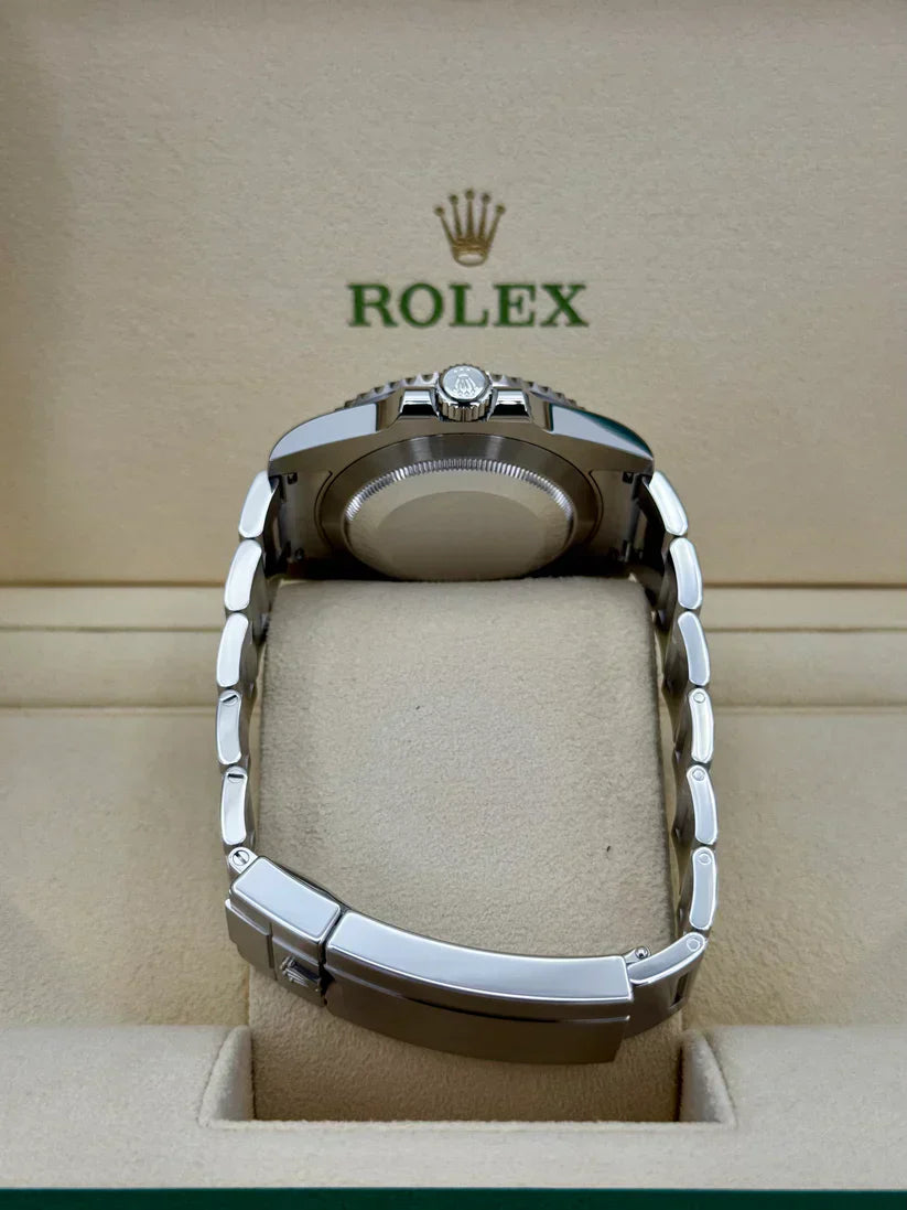 Rolex Submariner Date "HULK"